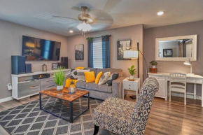 Cozy Haven Attached to Million Home - South Tampa